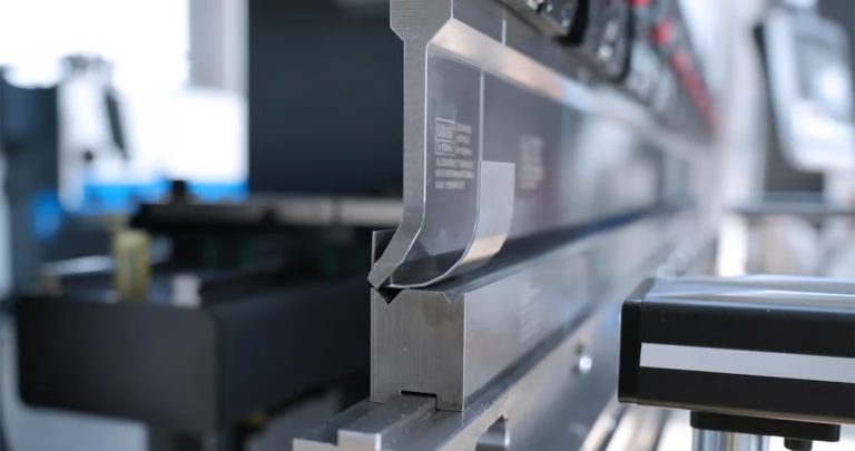 CNC élhajlító szerszám vezérléssel ipari felhasználásra